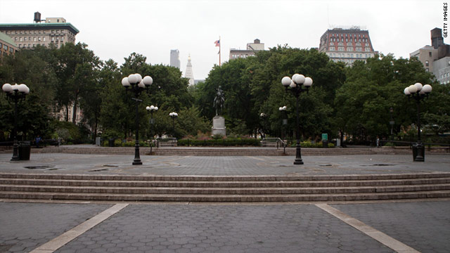 t1larg.union.square.empty.gi.jpg